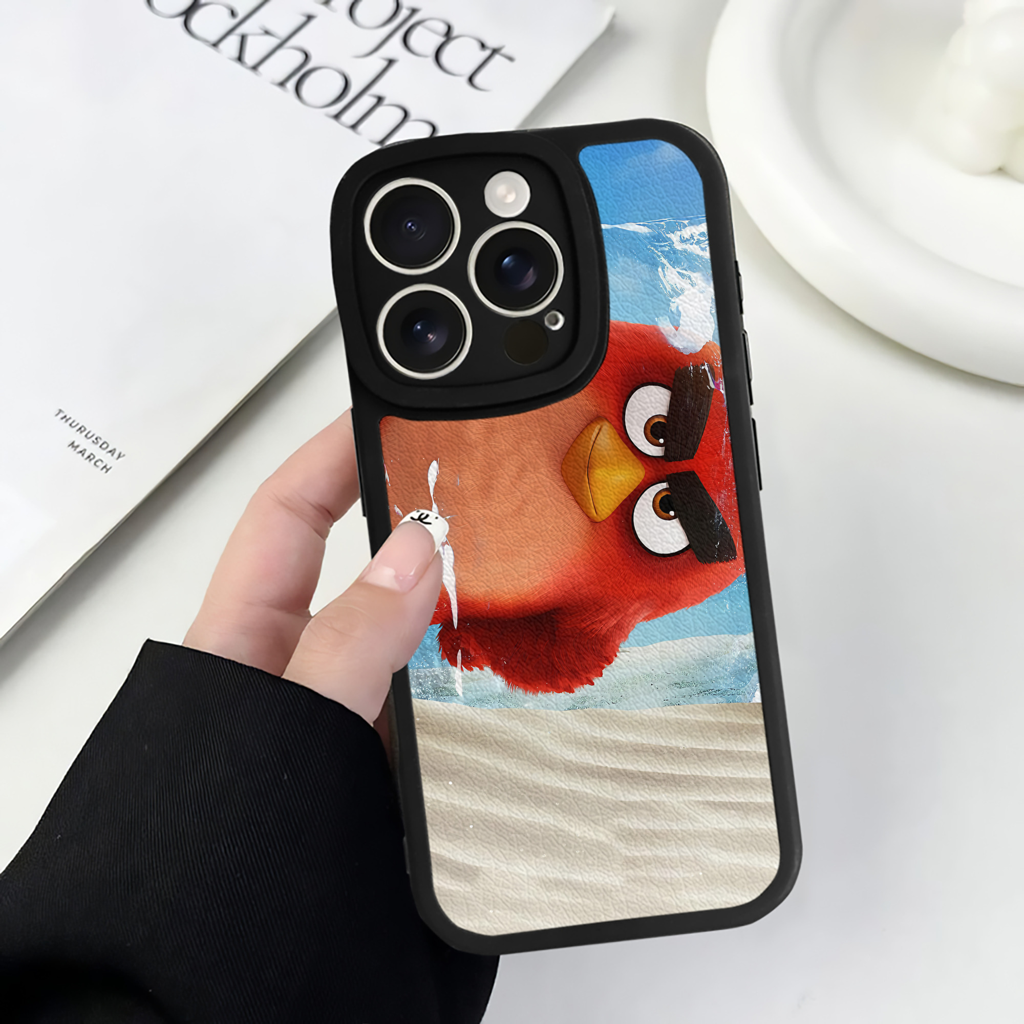 （画像用） Angry Birds アングリーバード 【iPhone 16シリーズ対応】シリコンスマホケース（レザー調） 材質：シリコン